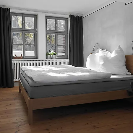 Zur Grauen Maus In Mit Parkplatz Und Garten